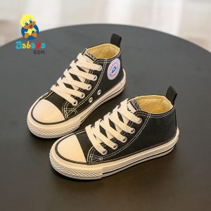 Giày Canvas Đen Cổ Cao Buộc Dây